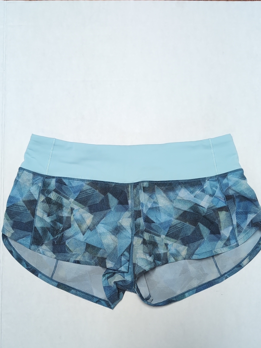 Lululemon Speed Up Short 2.5” Size 6 Reg